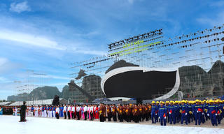 Hàng nghìn người hăng say luyện tập chào mừng Ngày thành lập tỉnh Quảng Ninh