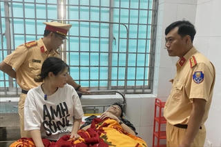 Xác định danh tính người tử vong và nguyên nhân vụ lật xe khách ở Phú Yên