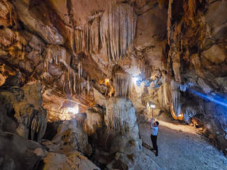 Khám phá hang động có 'địa ngục - trần gian - thiên đường'