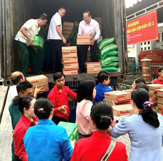 Hướng về đồng bào miền Bắc