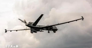 Iran phóng hàng chục máy bay không người lái hướng tới Israel