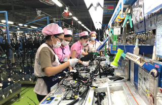 Doanh nghiệp nỗ lực về đích