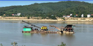 Phú Thọ: Gỡ “nút thắt” cho mỏ cát