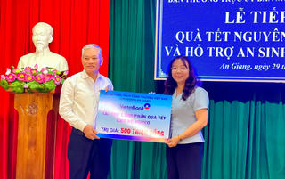 An Giang: Tiếp nhận 1000 phần quà Tết và 20 căn nhà Đại đoàn kết