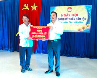 Quảng Nam: Chủ tịch tỉnh dự Ngày hội Đại đoàn kết ở thôn Lộc Tây