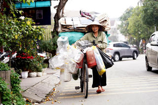Những phụ nữ nặng gánh mưu sinh quên ngày 8/3