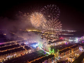 Kỷ lục mới: Gần 1 triệu người đổ bộ các tọa độ ăn chơi “họ Vin” trong đại tiệc chào năm mới 2025