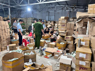 Phù phép hạn sử dụng cho 20 tấn hàng hết 'date'