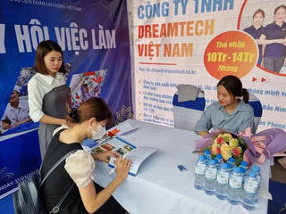 Bấp bênh nữ lao động di cư