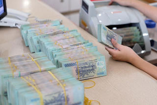 Lãi suất huy động nhiều ngân hàng sắp giảm, gửi tiền ngân hàng nào có lợi nhất?