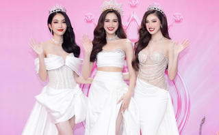 Dàn Hoa, Á hậu đồng điệu trên thảm đỏ, Tiểu Vy 'chơi trội'