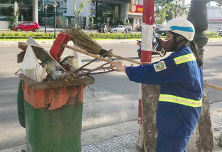 Chuyện về người đạt giải 'Cây chổi Vàng'