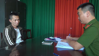 Trên đường đi ‘ship’ ma túy thì bị bắt