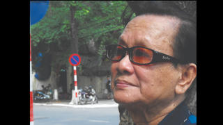 Hoa sữa vẫn ngọt ngào đầu phố đêm đêm…