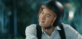 Hà Thành gây chú ý ngay lần đầu xuất hiện trong phim 'Gió ngang khoảng trời xanh'