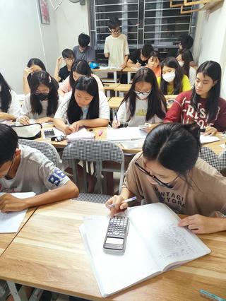 Chấn chỉnh hoạt động các trung tâm tin học - ngoại ngữ