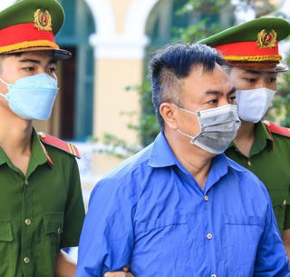 TP HCM: Cựu Giám đốc Bệnh viện mắt  bị đề nghị 8-9 năm tù
