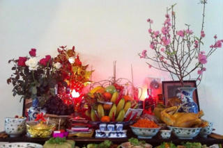 Chi tiết văn khấn Tổ tiên và Thần linh trong ngày mùng 1 Tết Nguyên đán