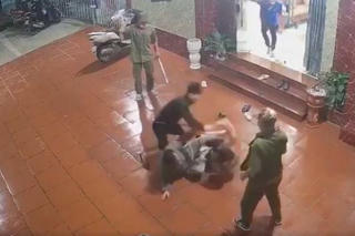 Ngày giỗ bố, em trai chém chết anh ruột 