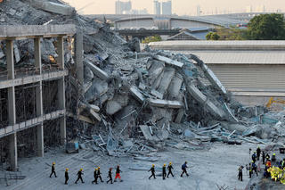 Nguyên nhân của trận động đất rung chuyển Đông Nam Á