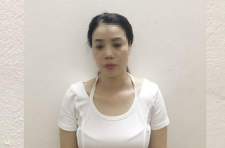 Hà Nội: 'Tú bà' U40 vừa 'điều đào' vừa bán dâm