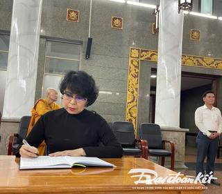 Phó Chủ tịch Tô Thị Bích Châu dẫn đầu Đoàn viếng phu nhân cố Thủ tướng Võ Văn Kiệt