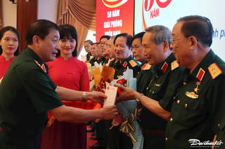Gặp mặt, giao lưu 50 tướng lĩnh, anh hùng lực lượng vũ trang
