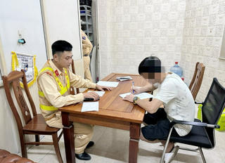 Hà Nội: Phát hiện một tài xế chở hàng quá tải, dương tính với ma túy