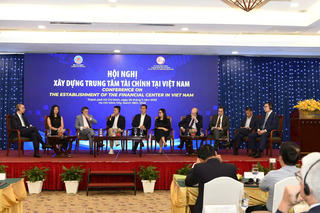 Việt Nam không để lỡ cơ hội xây dựng trung tâm tài chính