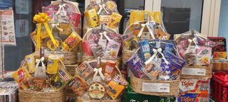 Giỏ quà bình dân được ưa chuộng trong dịp Tết Ất Tỵ 2025