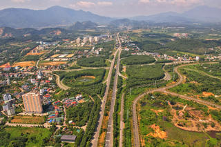 Hiện trạng con đường cao tốc Đại lộ Thăng Long, đoạn từ QL21B đến Hòa Bình sắp khởi công