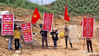 Thái Nguyên: Người dân căng băng rôn phản đối doanh nghiệp xâm phạm đất chưa bồi thường