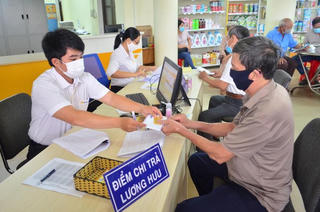 Chậm lương hưu