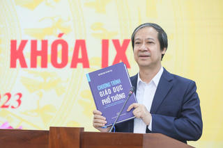 Đổi mới sách giáo khoa cần đi hết chặng đường rồi đánh giá, thay đổi