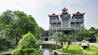 Ngắm ngôi nhà được xây bằng 3.000 tấn đá