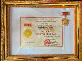 Truy tặng Huy hiệu 'Tuổi trẻ dũng cảm' cho chàng trai cứu 4 học sinh đuối nước