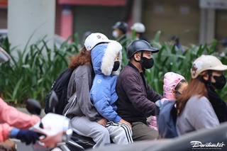 Sáng 6/1, Bắc Bộ trời rét, Nam Bộ mưa dông