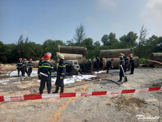 Quảng Nam: Phát hiện xe ô tô bốc cháy lớn, một người tử vong