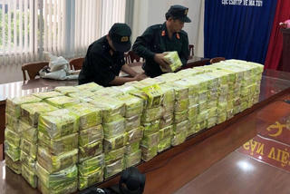 Triệt phá trên 5.000 vụ án ma túy khu vực biên giới Việt Nam - Campuchia