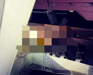 Nghi vấn người đàn ông tông vào tàu hỏa tự vẫn