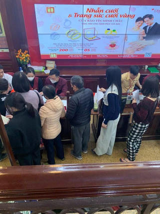 Được hay mất khi mua vàng với giá hàng trăm triệu đồng/lượng?