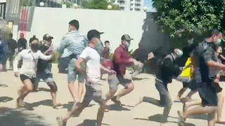 Cạm bẫy 'việc nhẹ lương cao'