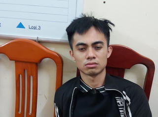 Vụ người phụ nữ trẻ chạy xe máy la hét 'Có ai không, cứu tôi với': Người chồng khai gì?