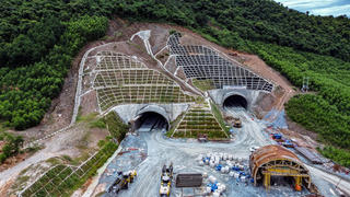 Hầm xuyên núi duy nhất trên tuyến cao tốc Bắc - Nam qua Hà Tĩnh