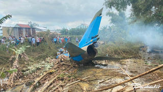 Vụ ‘rơi máy bay’ ở Quảng Nam: Phi công được tặng Bằng khen, thăng quân hàm