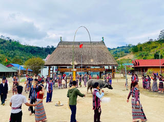 Quảng Nam: Đồng bào Cơ Tu mở hội chào mừng năm mới