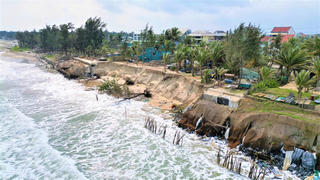 Quảng Nam: Bờ biển Tân Thành bị sạt lở nghiêm trọng
