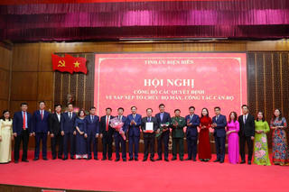 Điện Biên: Công bố các quyết định về tổ chức bộ máy và cán bộ