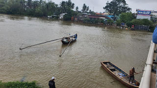 Quảng Nam: Tìm kiếm học sinh lớp 9 nghi nhảy cầu tự vẫn