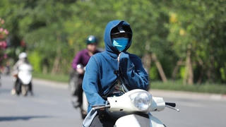 Thời tiết ngày 30/4: Nắng nóng gay gắt, nhiều nơi nhiệt độ vượt 42 độ